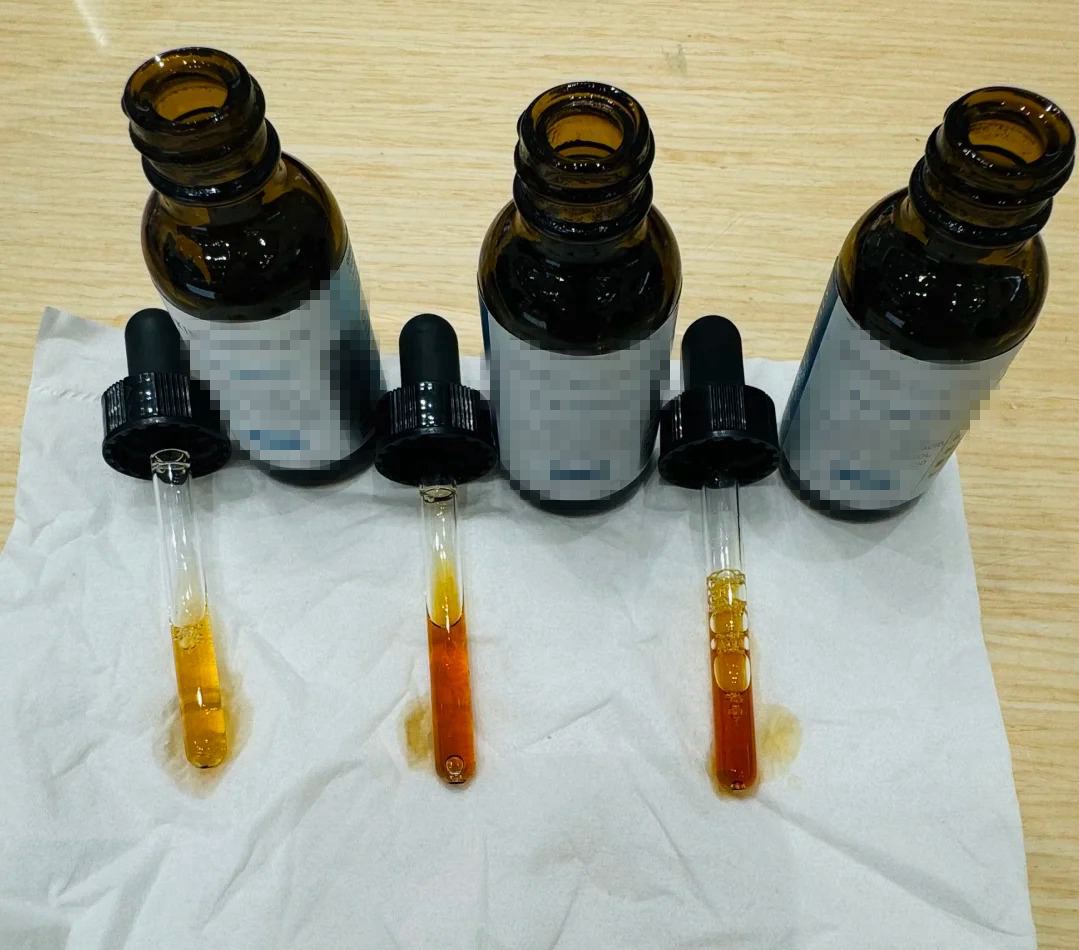 Oxidized yellow vitamin c serum vs fresh clear serum