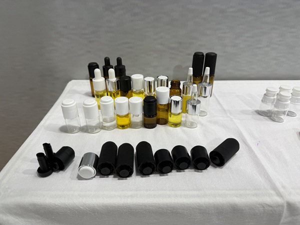 10ml+30ml Asymmetrical Dual Chamber Serum Bottle on Display at CiE Hangzhou.